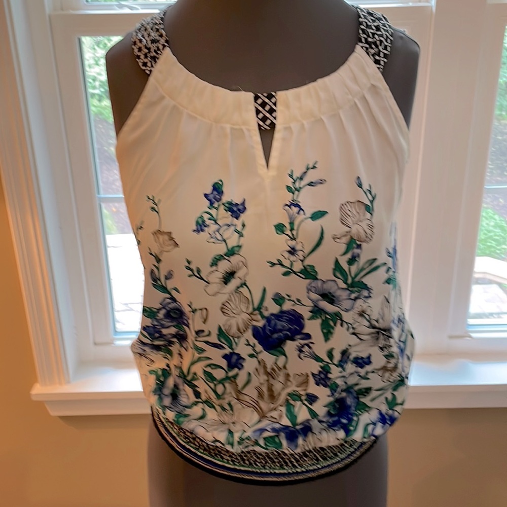 WHBM top